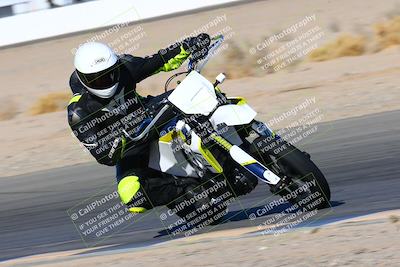 media/Jan-08-2022-SoCal Trackdays (Sat) [[1ec2777125]]/Turn 15 Inside (950am)/